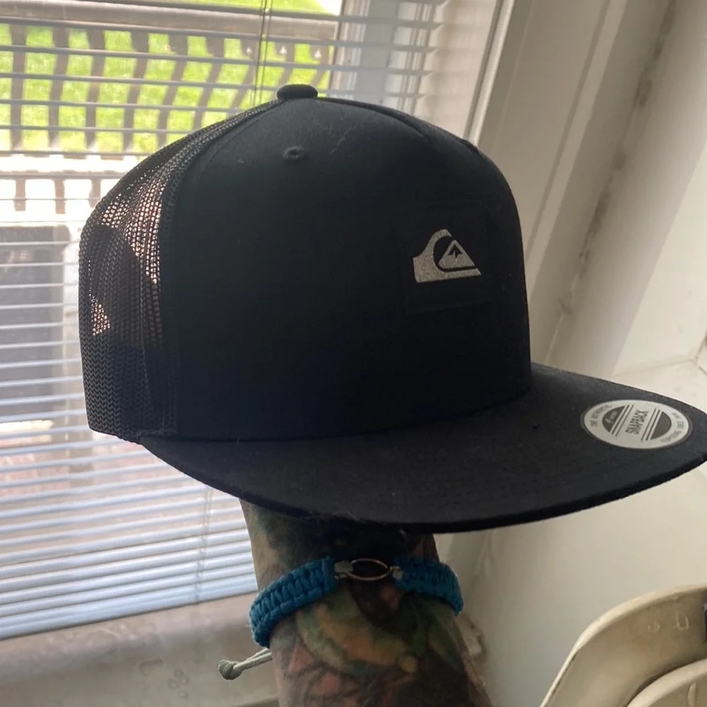 Quicksilver surf trucker - Picture 3 of 3